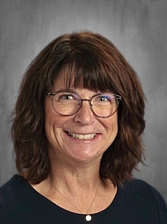 portrait of Dr. Anissa Cravens 